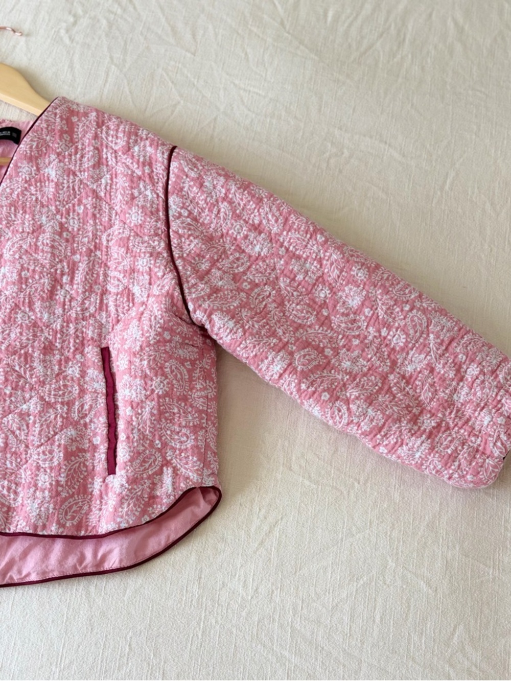 Zara | Cotton Pink Quilted Floral Snap Jacket with Burgundy Trim - Picture 3 of 5